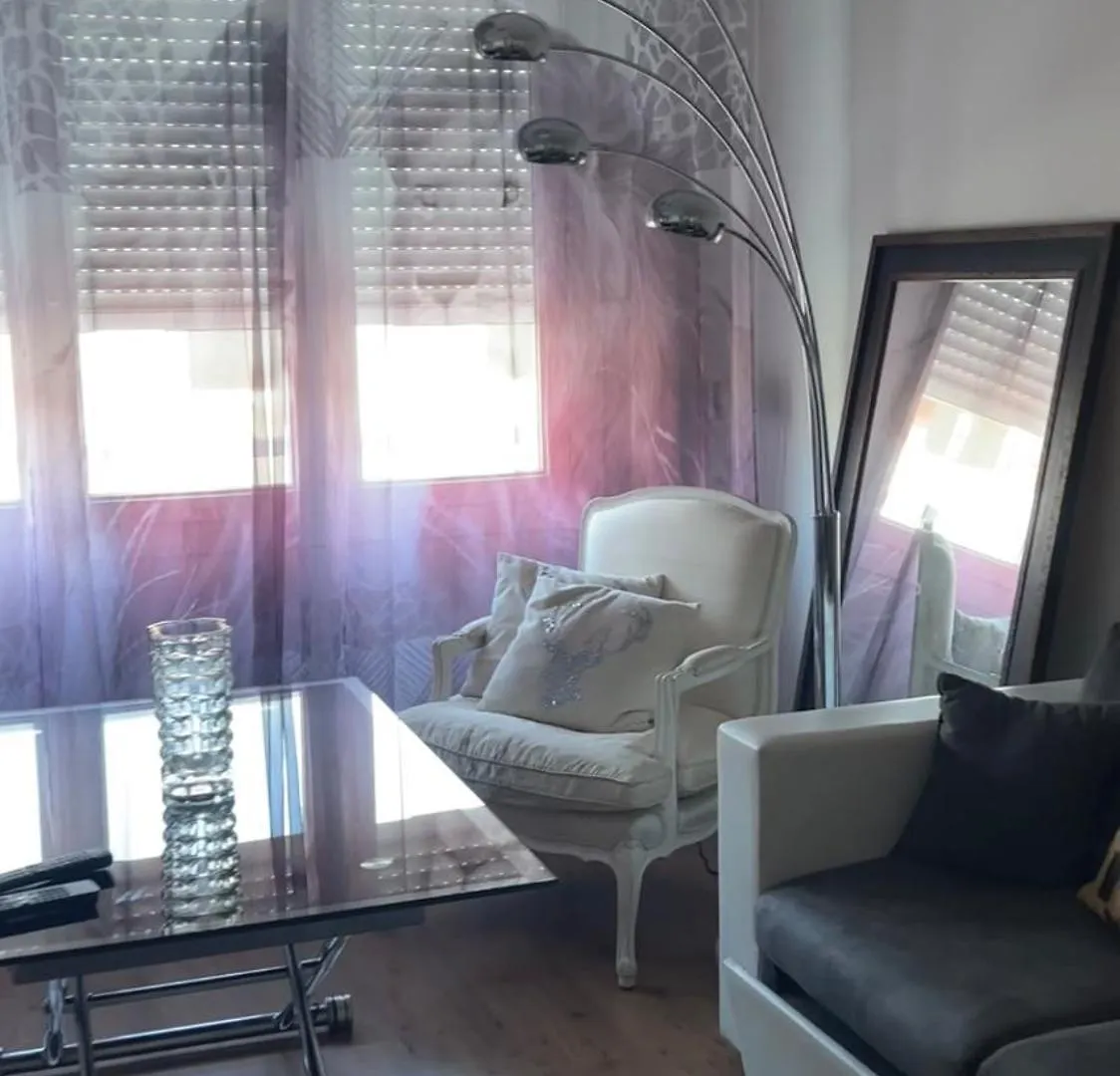 Joli Appartement Quartier Tranquille 13008 A 2 Minutes Du Metro Perier Marseille 0*,  Frankrig